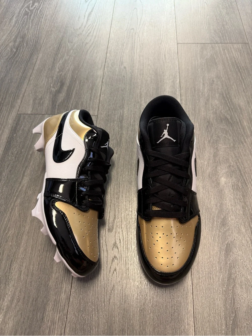 Nike Air Jordan 1 Low Gold Football Cleats FJ6245-701 Men’s new